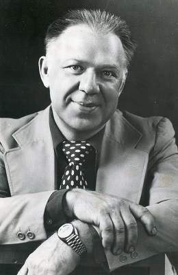 ����� ����